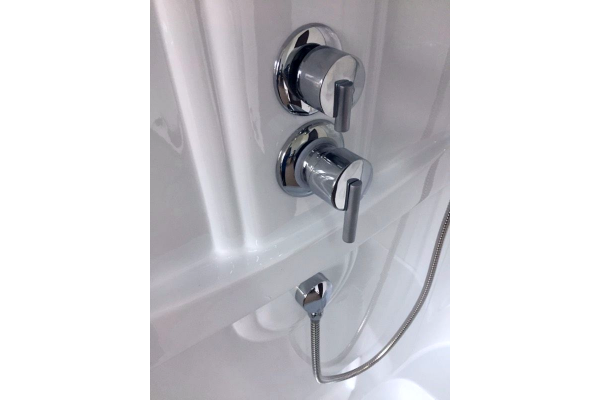 Гидромассажный бокс Royal Bath  120х80х217, прозрачное стекло, белый профиль, правая, RB 8120BP2-T-R