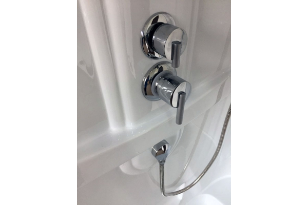 Гидромассажный бокс Royal Bath 100х80х217, прозрачное  стекло, белый профиль, левая, RB 8100BP2-T-L