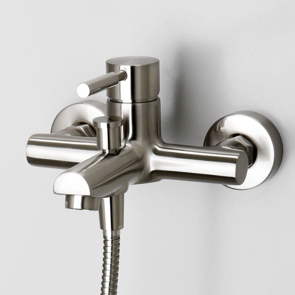 Смеситель для ванны WasserKRAFT Wern 4200, 4201